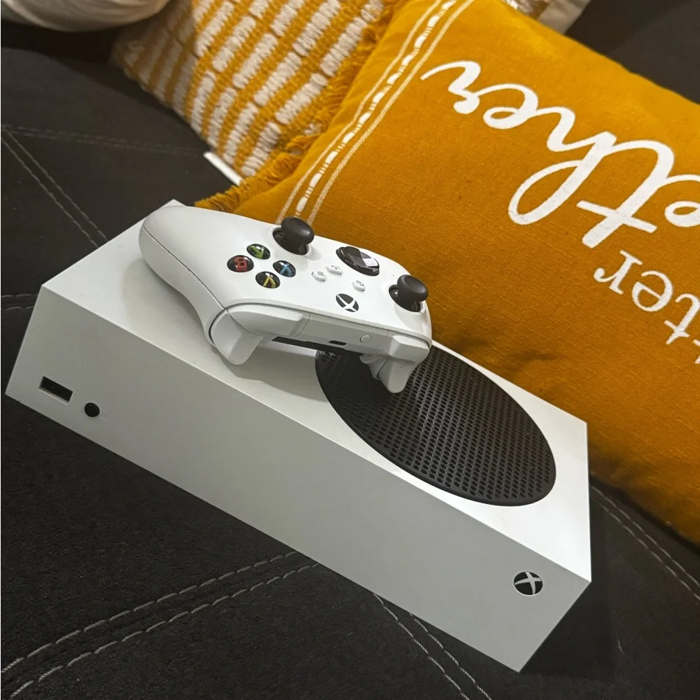 White Console with Controller